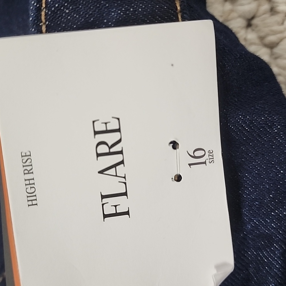 FUTURE COLLECTIVE Flare Jeans - Picture 13 of 15